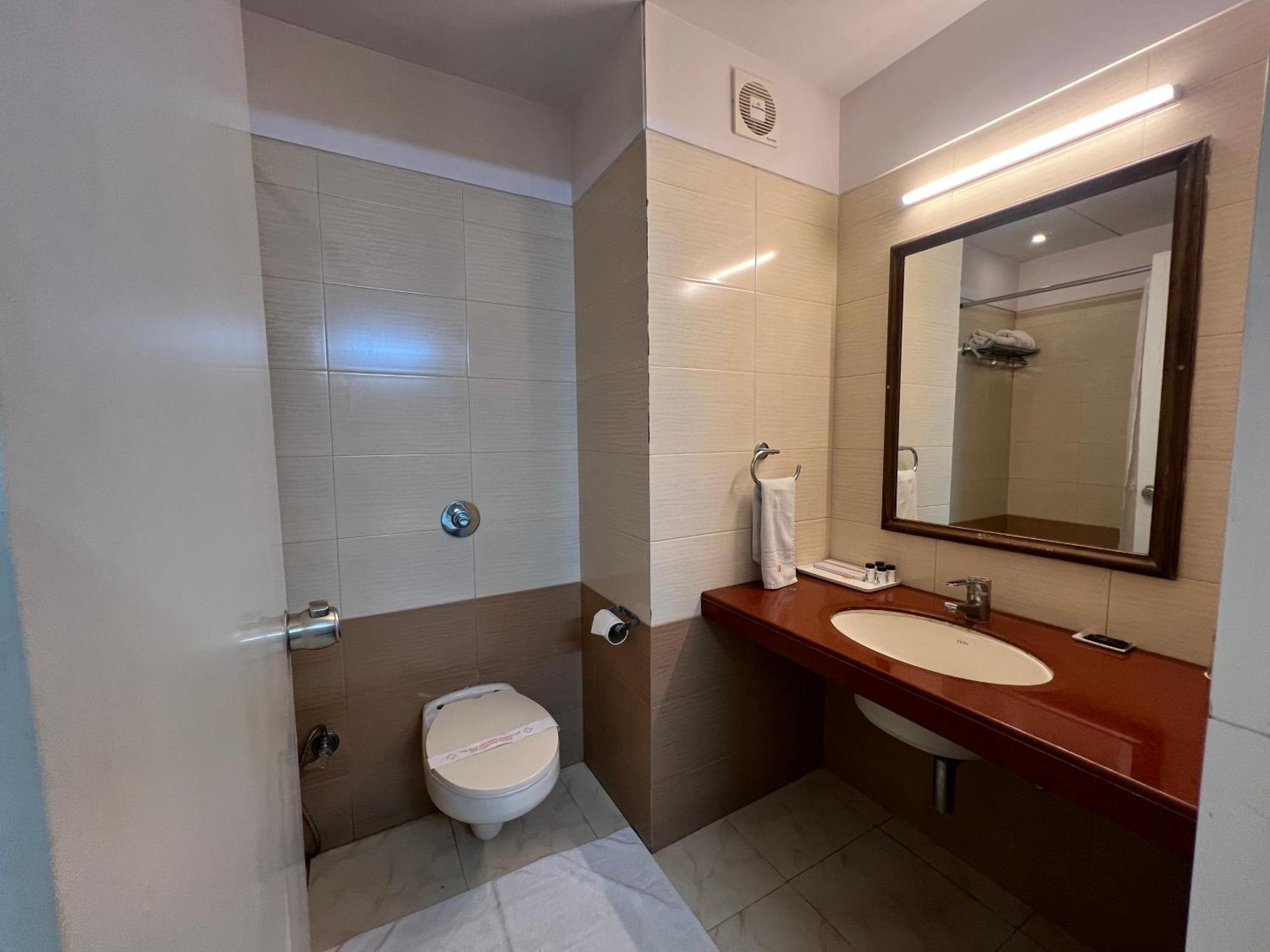 Vits Shalimar, Ankleshwar Hotel Ngoại thất bức ảnh