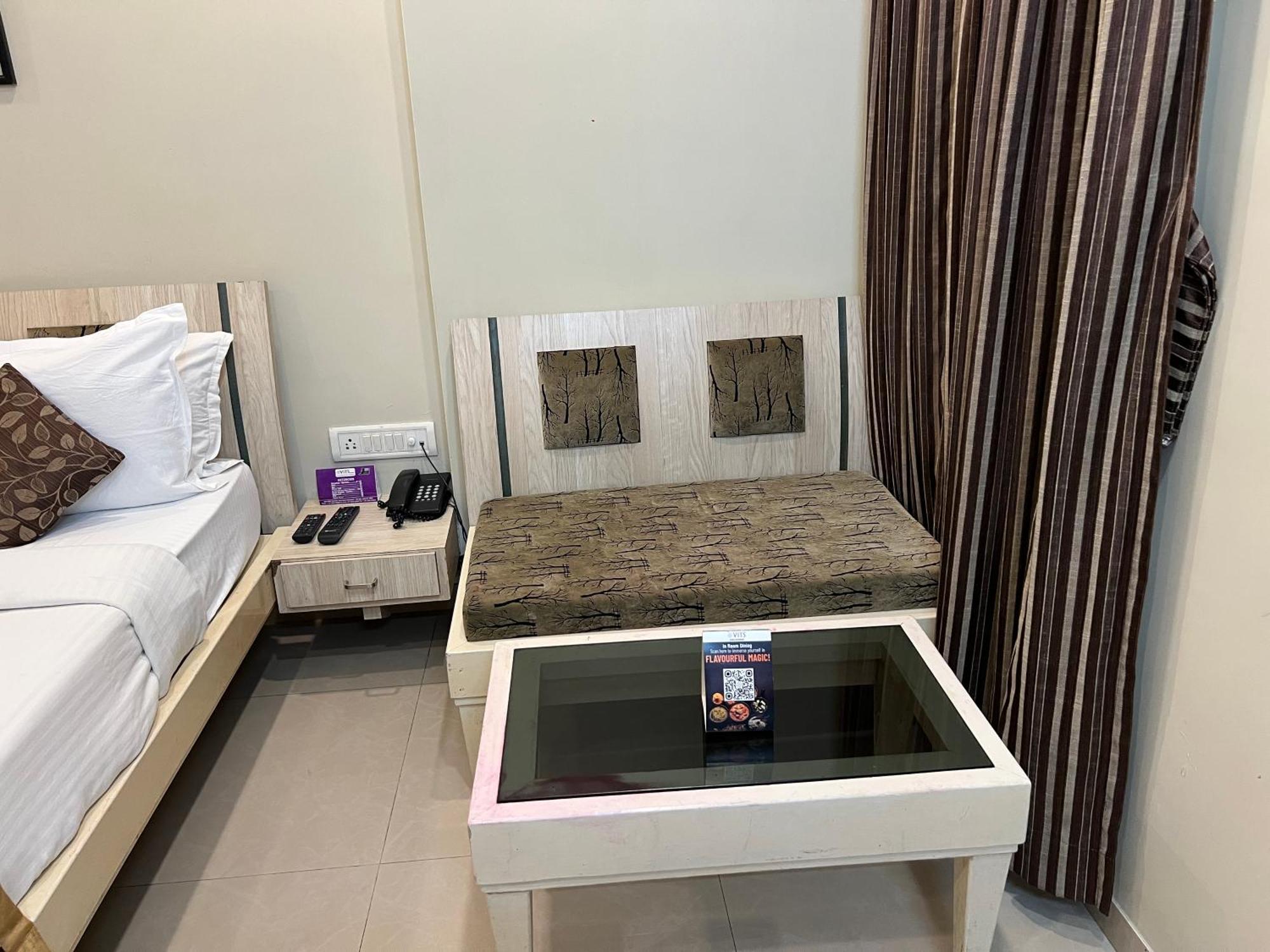 Vits Shalimar, Ankleshwar Hotel Ngoại thất bức ảnh