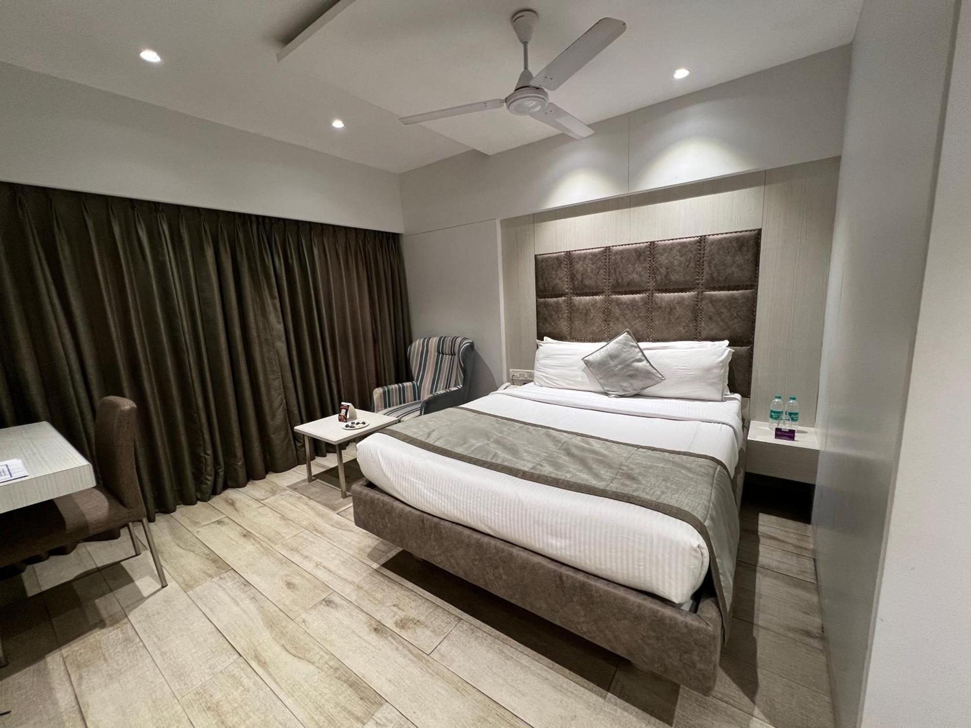 Vits Shalimar, Ankleshwar Hotel Ngoại thất bức ảnh