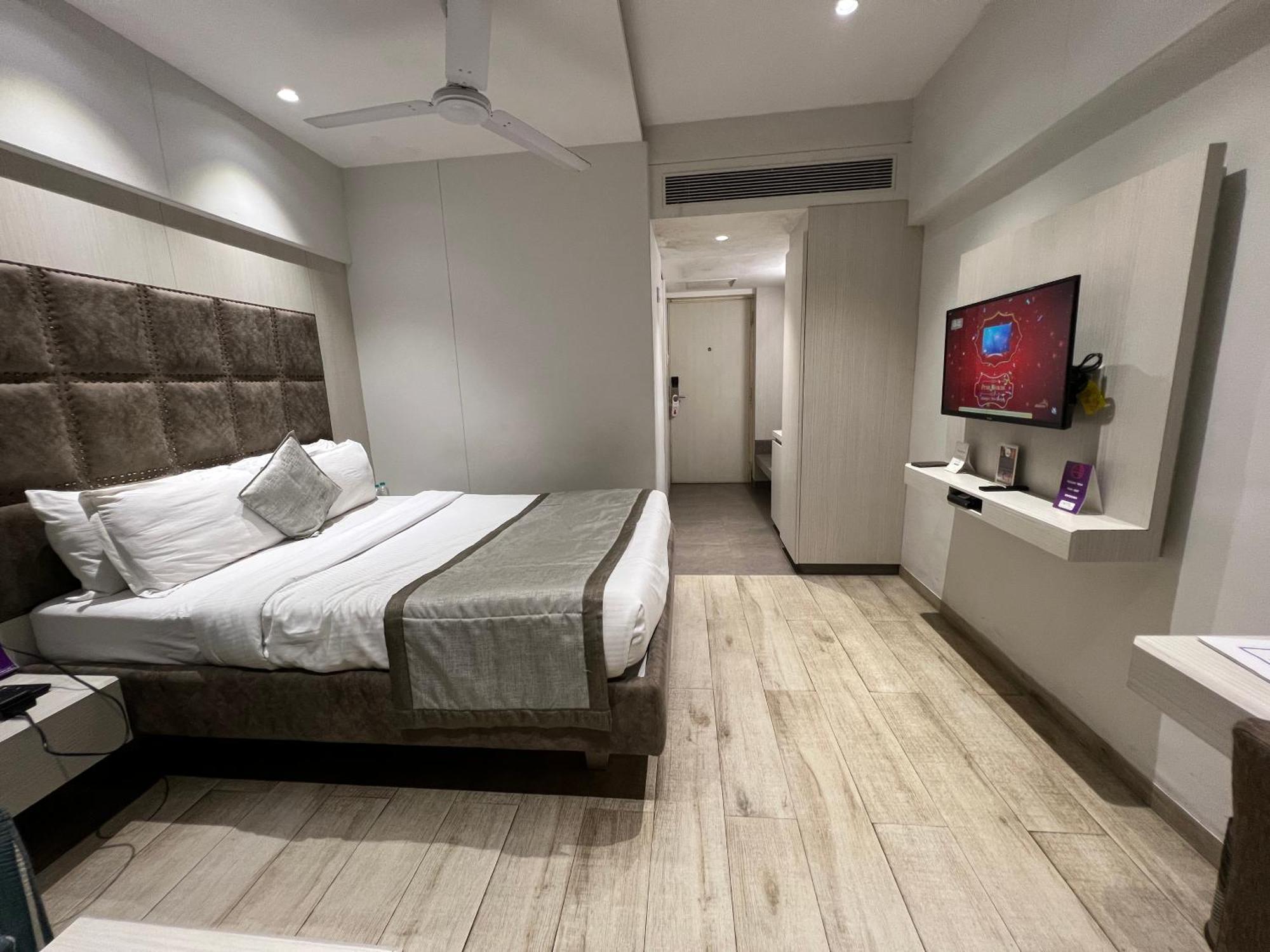 Vits Shalimar, Ankleshwar Hotel Ngoại thất bức ảnh
