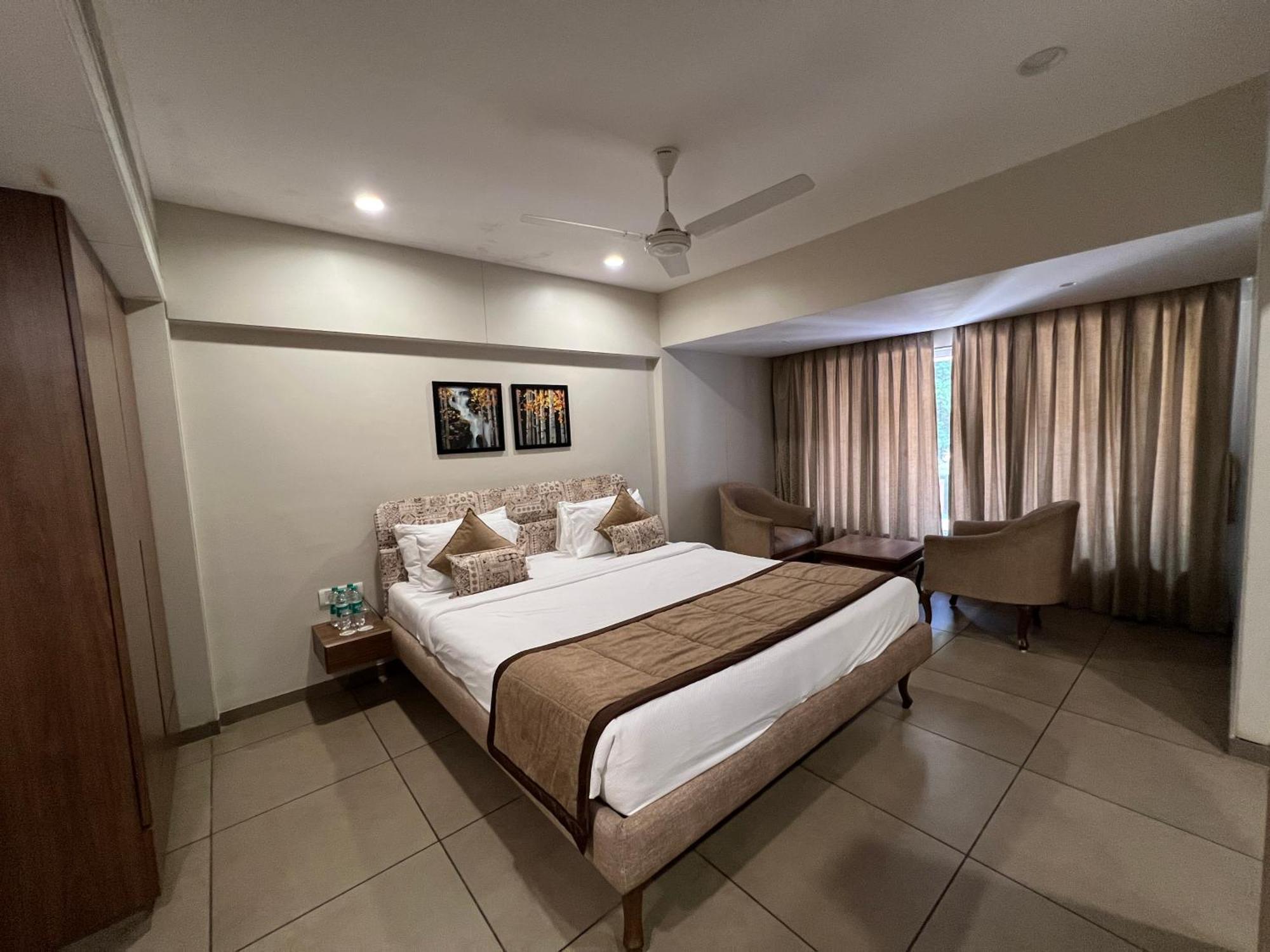 Vits Shalimar, Ankleshwar Hotel Ngoại thất bức ảnh