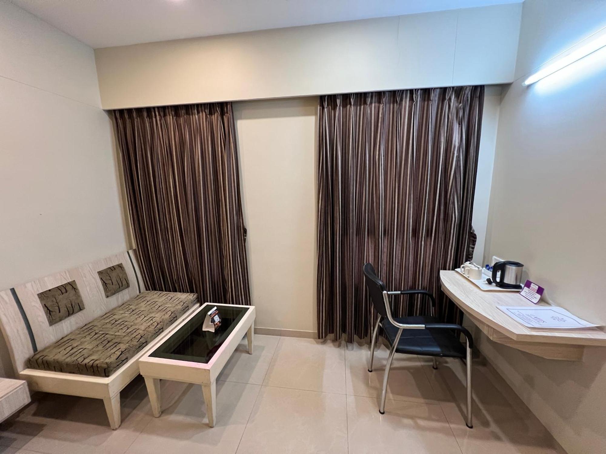 Vits Shalimar, Ankleshwar Hotel Ngoại thất bức ảnh