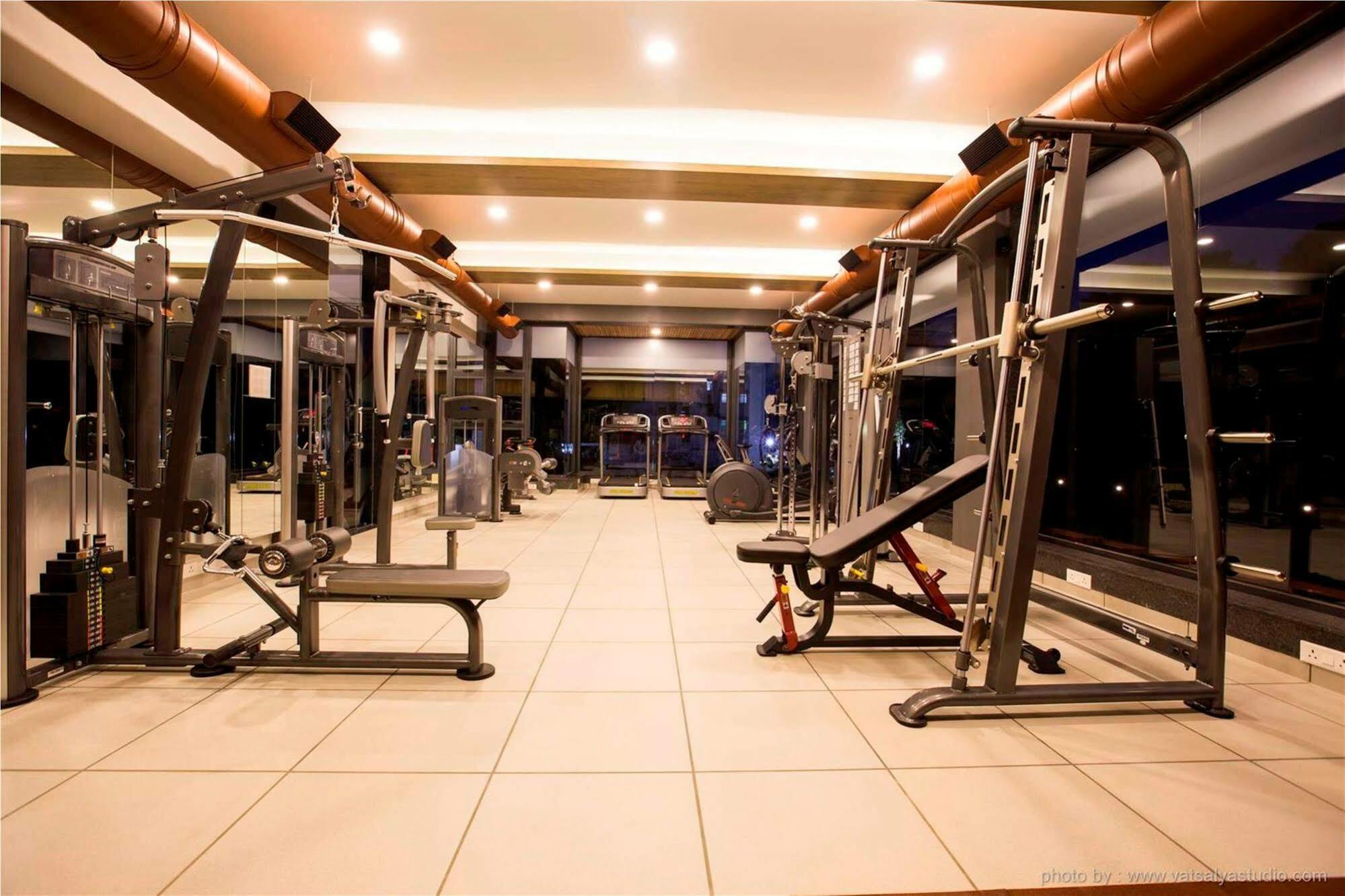 Vits Shalimar, Ankleshwar Hotel Ngoại thất bức ảnh